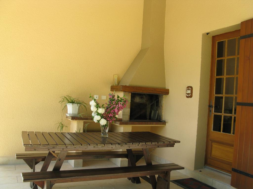Maison De Vacances Macou 2 Capdrot Exterior photo